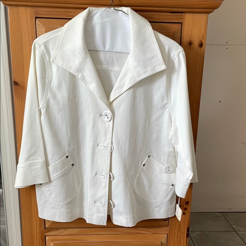 Nomadic Traders White Blazer